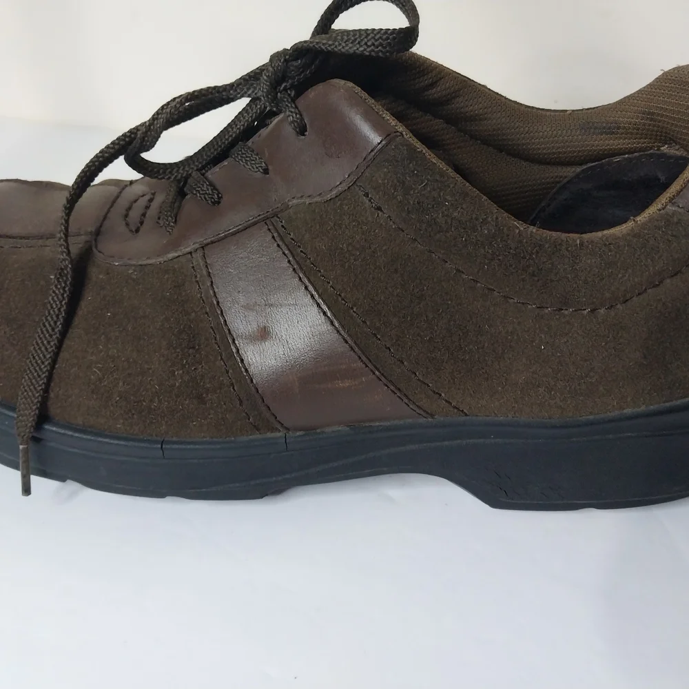 Clarks elegant dark